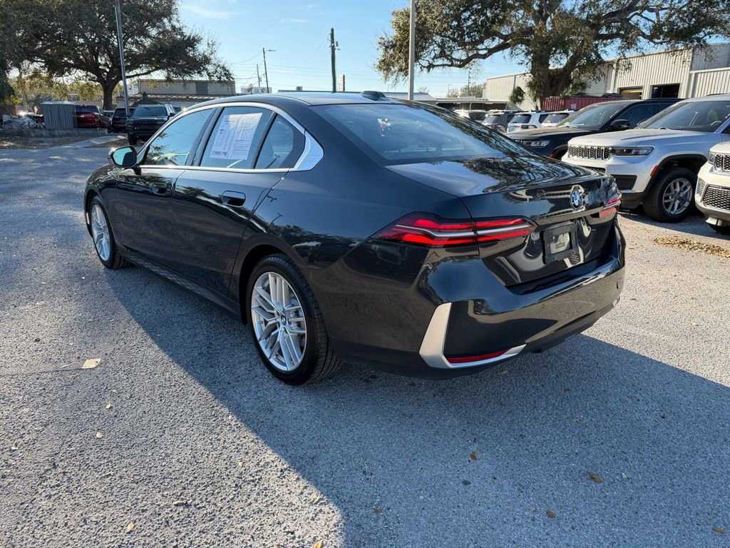 Used 2024 BMW 530i image 4