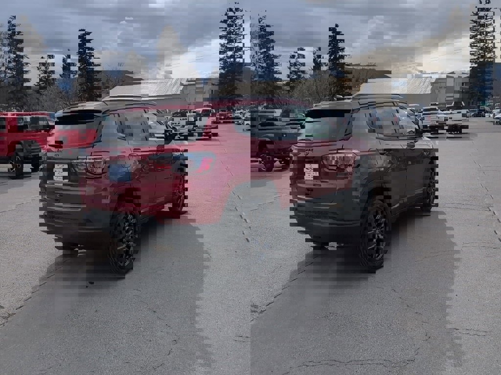 New 2026 Jeep Compass Latitude image 9