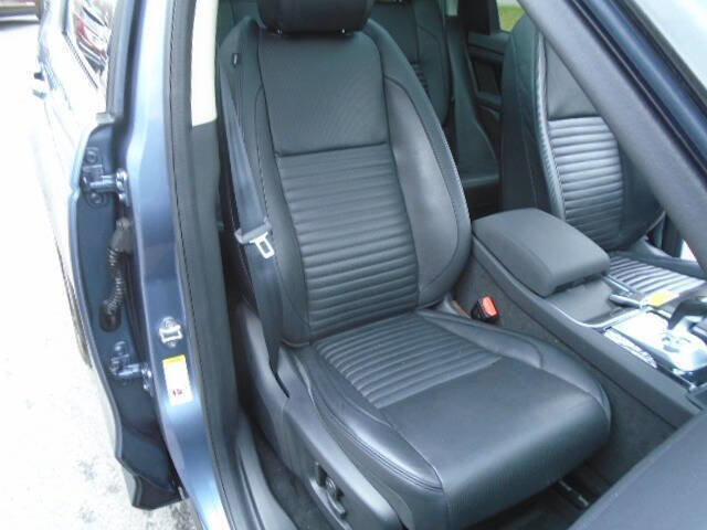 Used 2020 Land Rover Discovery Sport S image 11