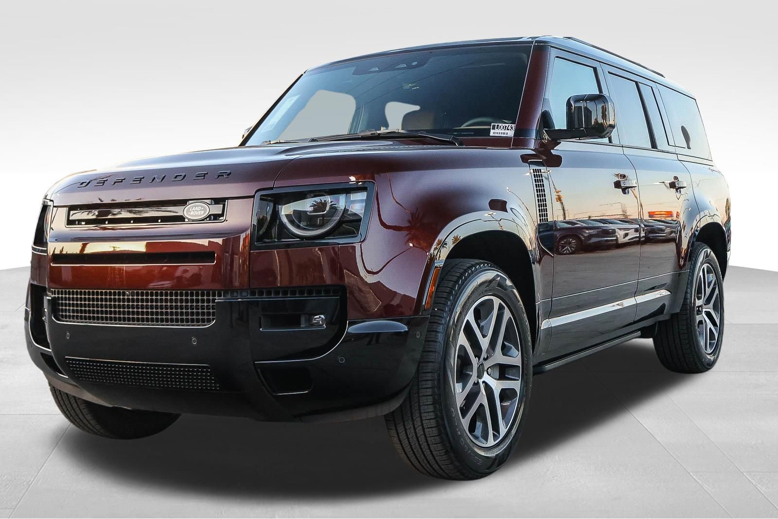 New 2026 Land Rover Defender 130 X-Dynamic SE image 3