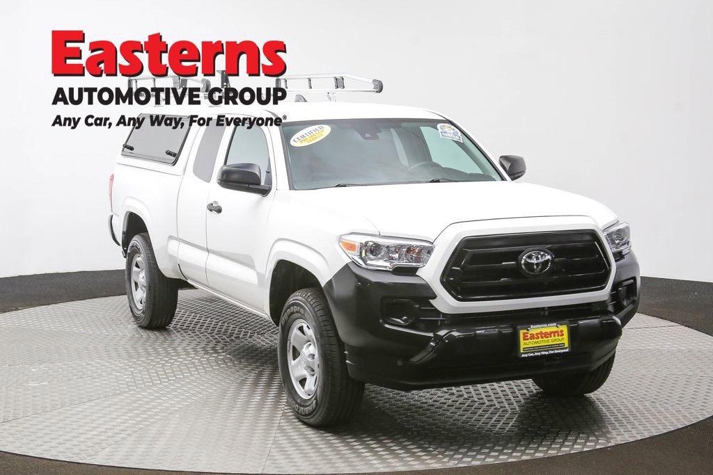 Used 2022 Toyota Tacoma SR image 3