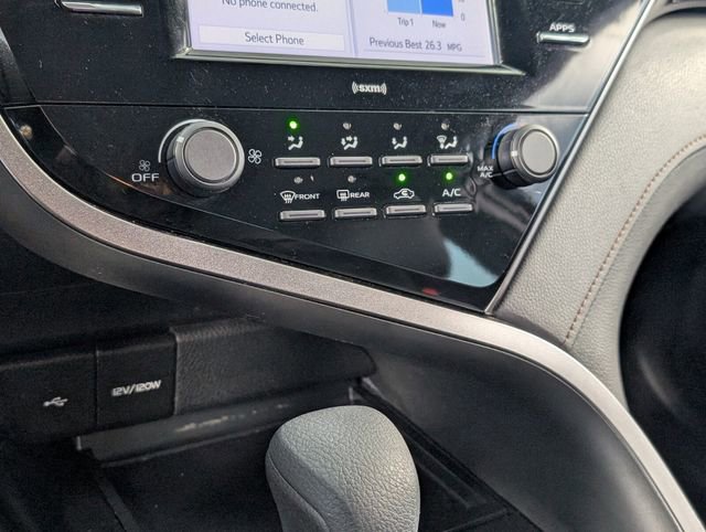 Used 2020 Toyota Camry LE image 19