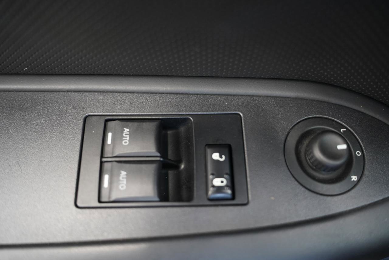Used 2010 Dodge Challenger R/T image 24