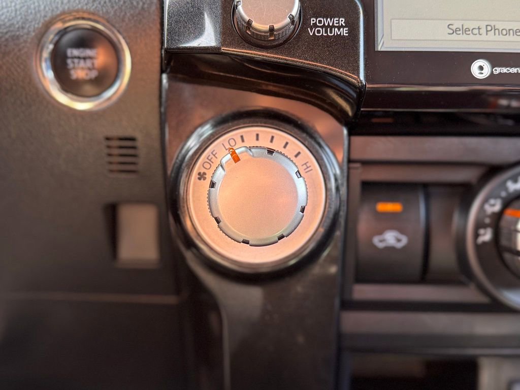 Used 2020 Toyota 4Runner Venture image 17