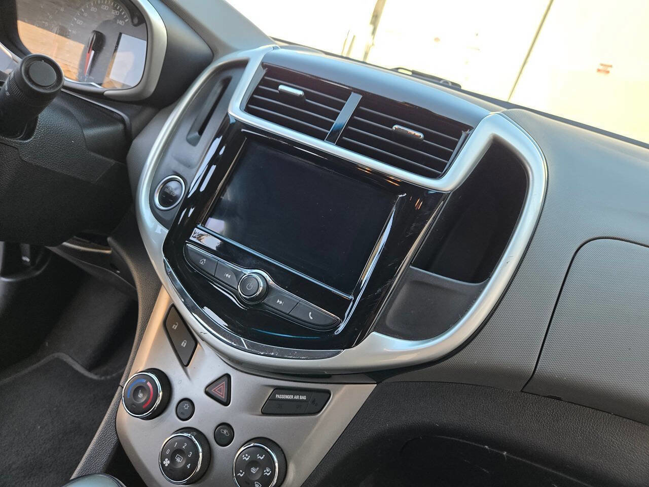 Used 2018 Chevrolet Sonic Premier FWD image 37