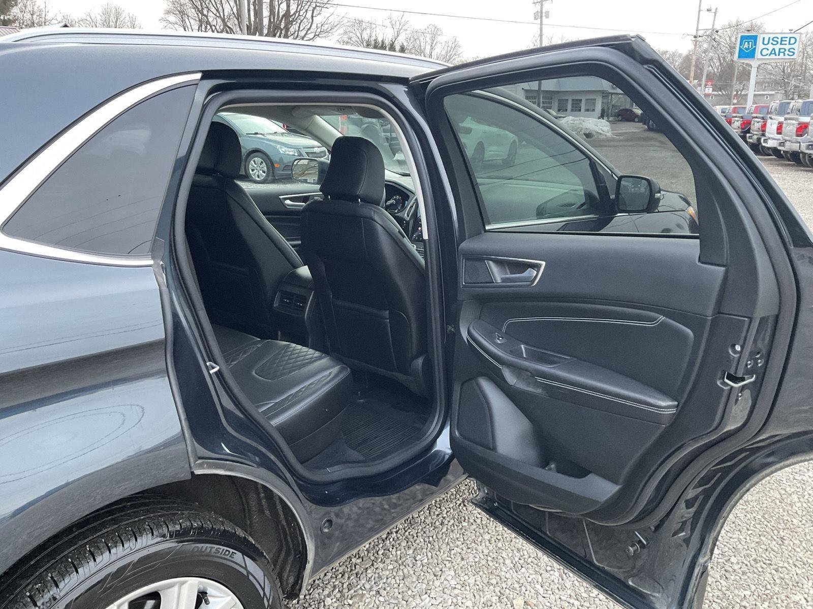 Used 2023 Ford Edge Titanium image 20