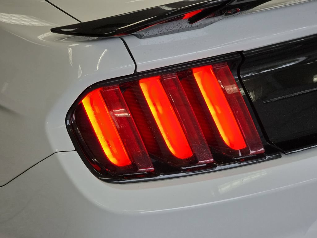 Certified 2020 Ford Mustang Shelby GT350 w/ Technology Package RWD image 29