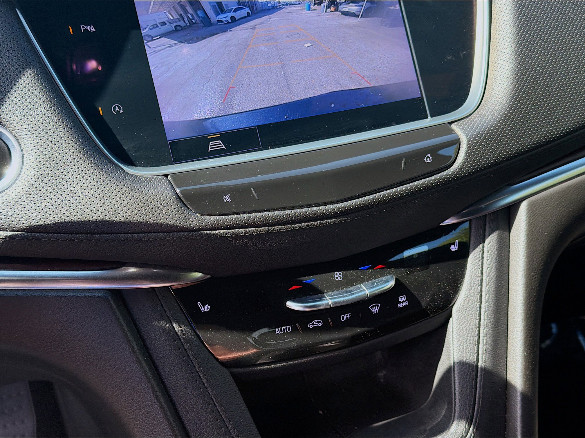 Used 2023 Cadillac XT5 Premium Luxury image 15