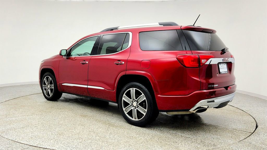 Used 2019 GMC Acadia Denali image 7