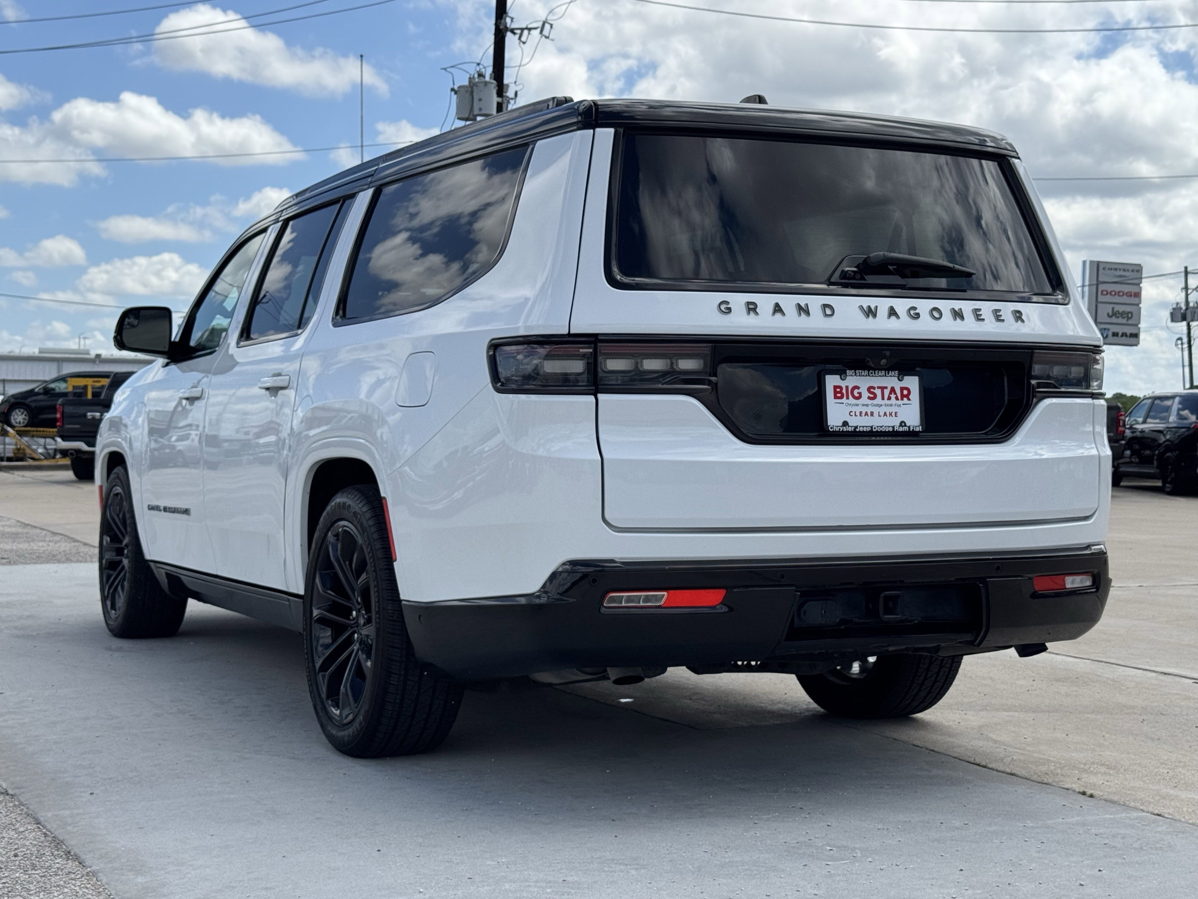 Used 2024 Jeep Grand Wagoneer L Series II w/ Quick Order Packagew 28T image 9