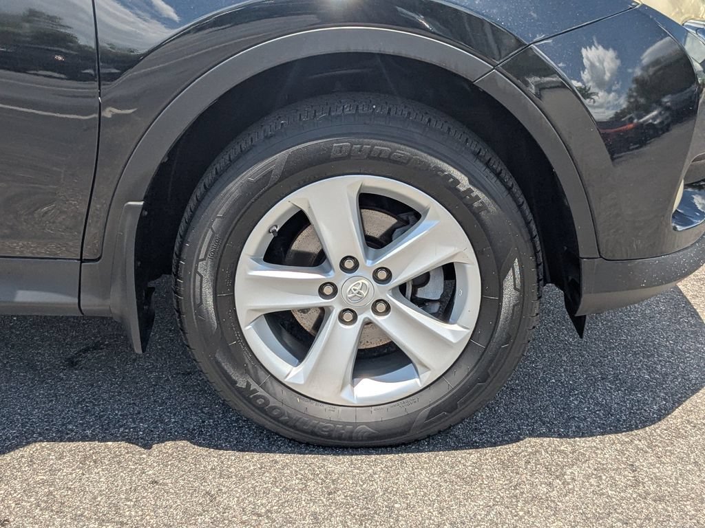 Used 2014 Toyota RAV4 XLE FWD image 26