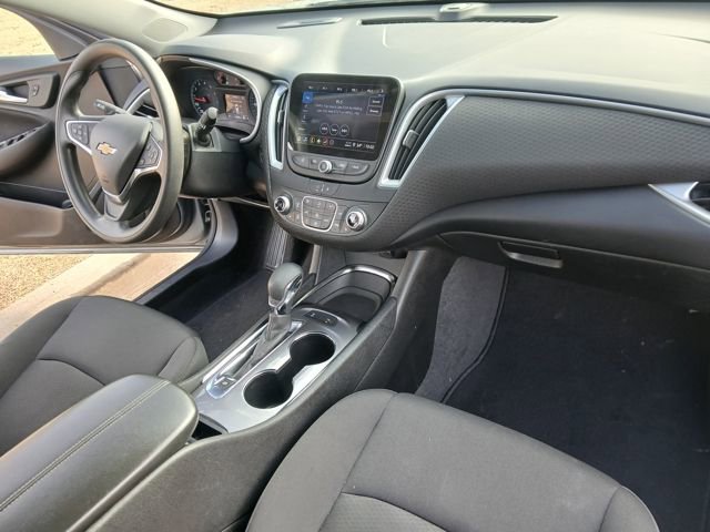 Used 2024 Chevrolet Malibu LT image 44