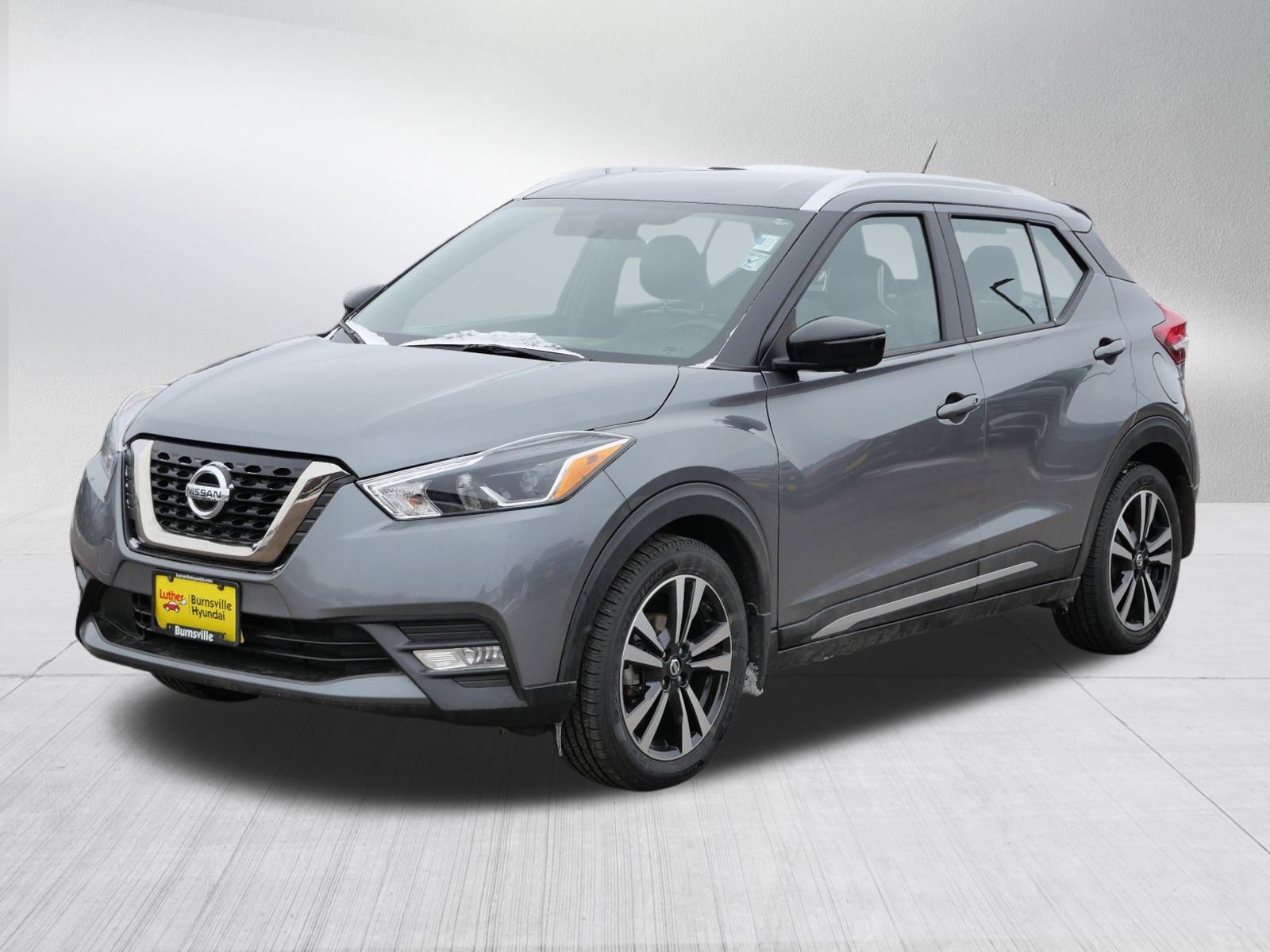 Used 2019 Nissan Kicks SR w/ SR Premium Package image 3