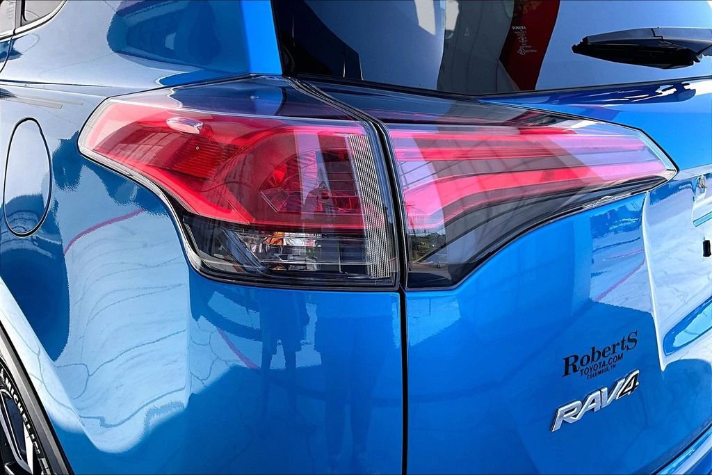 Certified 2018 Toyota RAV4 XLE FWD image 22