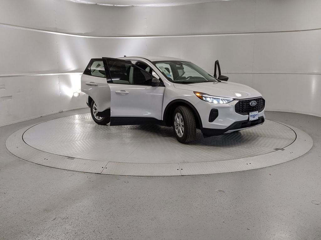 New 2026 Ford Escape Active image 7