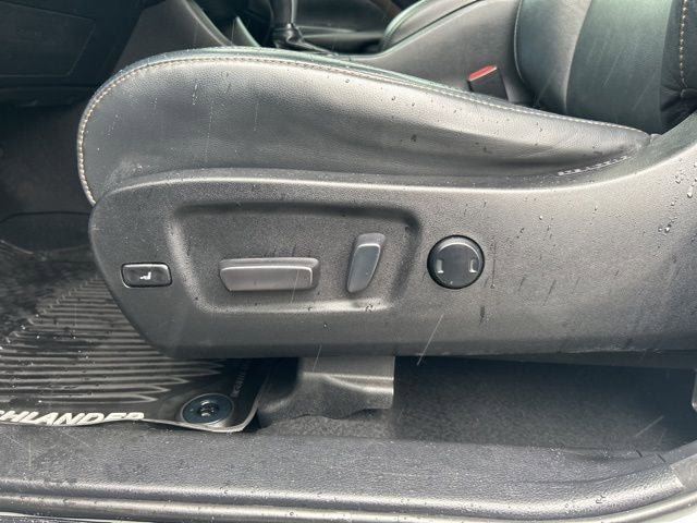 Used 2018 Toyota Highlander XLE image 17
