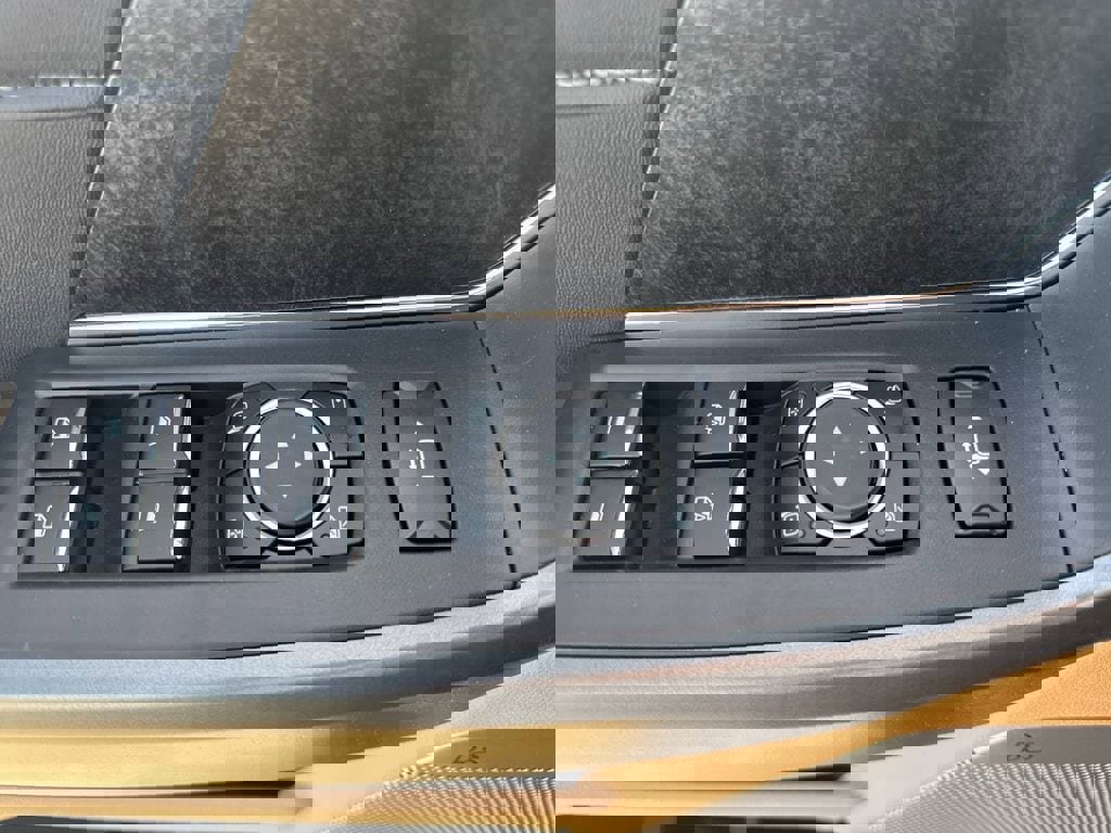 New 2026 Ford F250 XLT w/ XLT Premium Package image 19