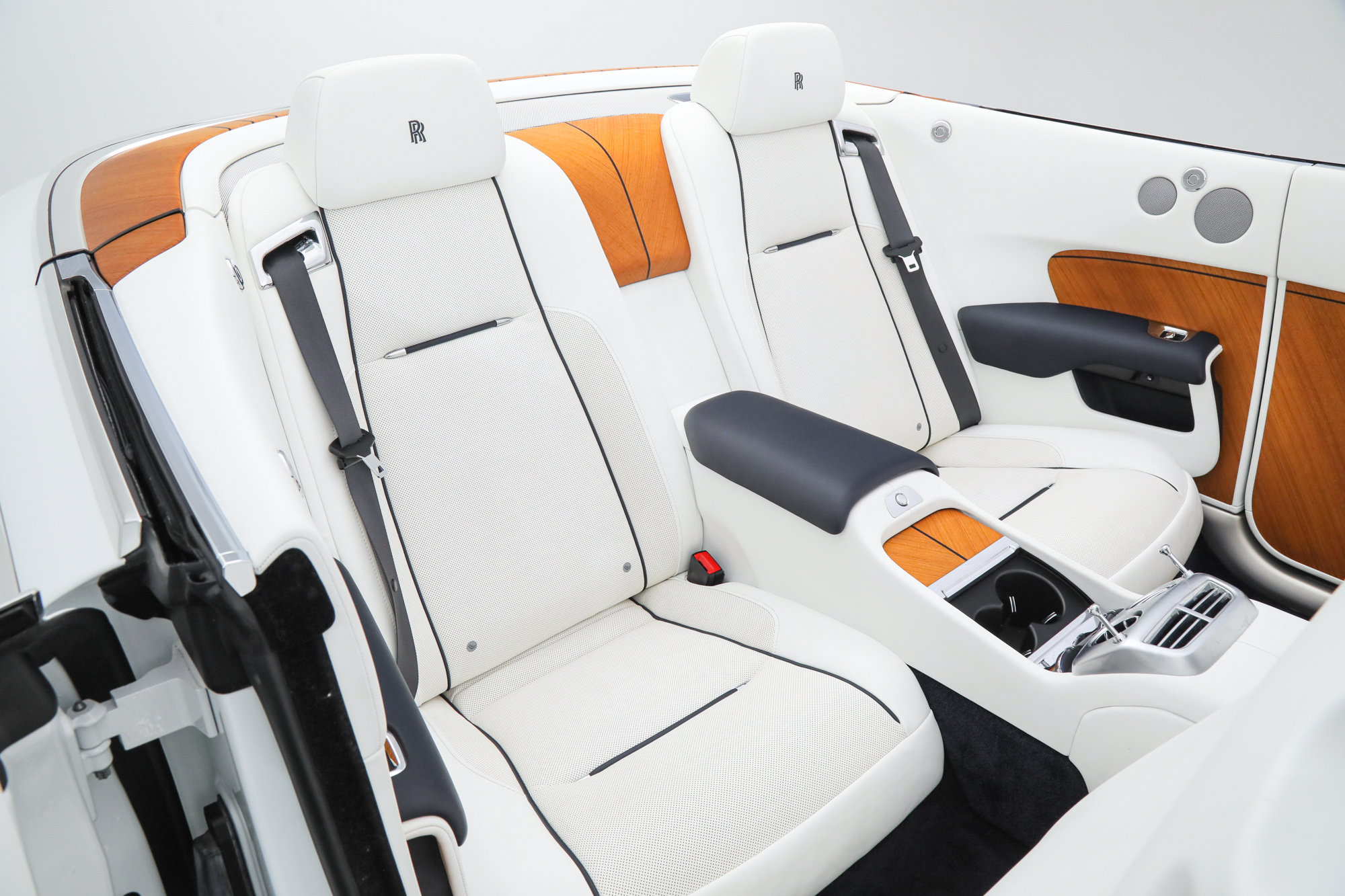 Used 2017 Rolls-Royce Dawn RWD image 27