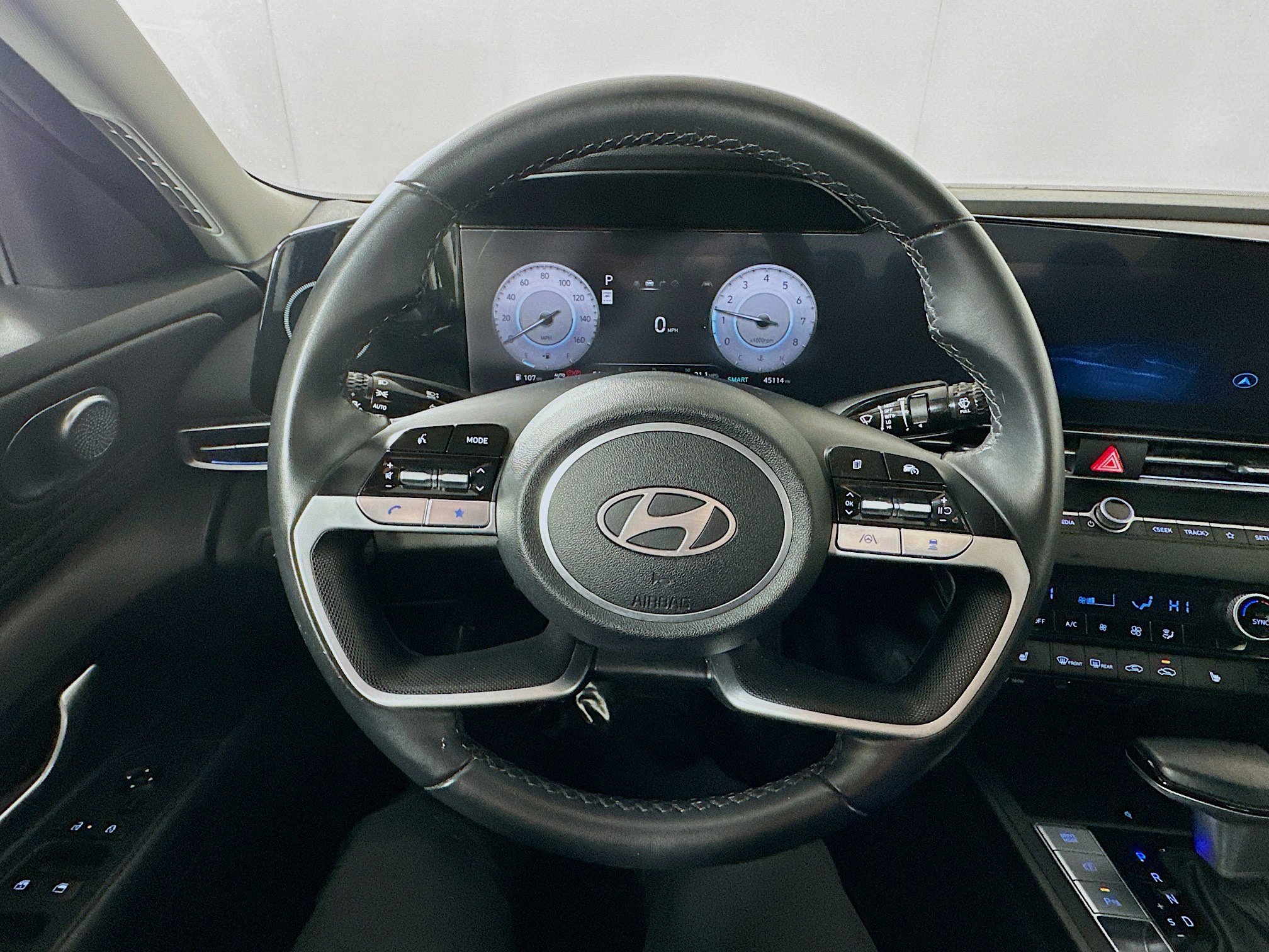 Certified 2024 Hyundai Elantra Limited image 11