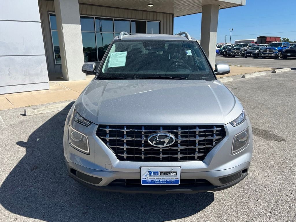 Used 2025 Hyundai Venue SEL FWD image 8