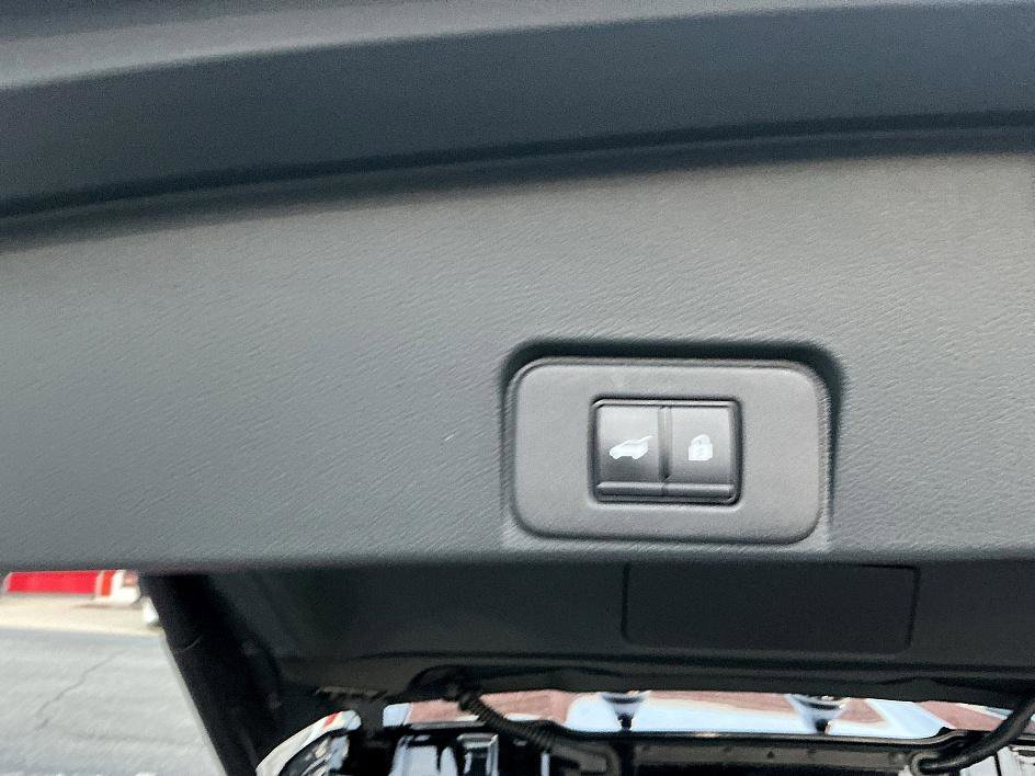 Certified 2025 Nissan Rogue SL w/ Tech Package image 28