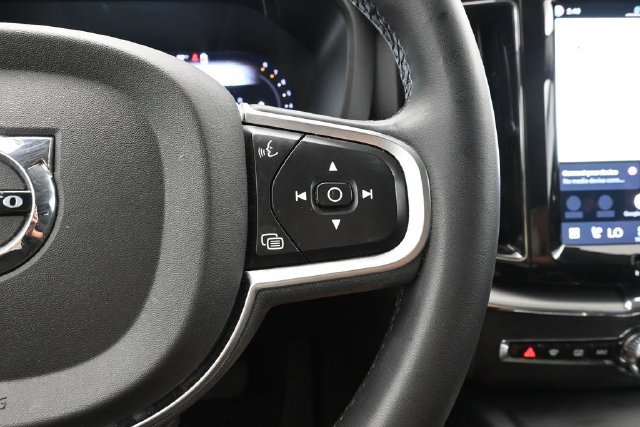 Used 2024 Volvo XC60 B5 Core w/ Climate Package AWD/4WD image 23