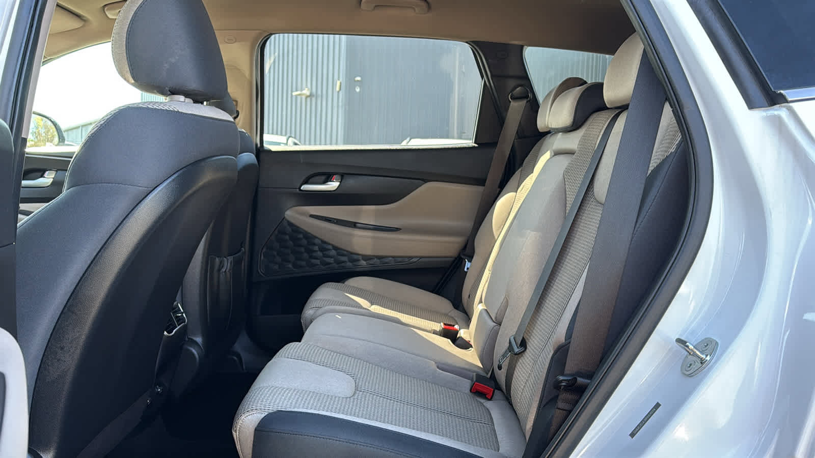 Used 2023 Hyundai Santa Fe SEL AWD/4WD image 25