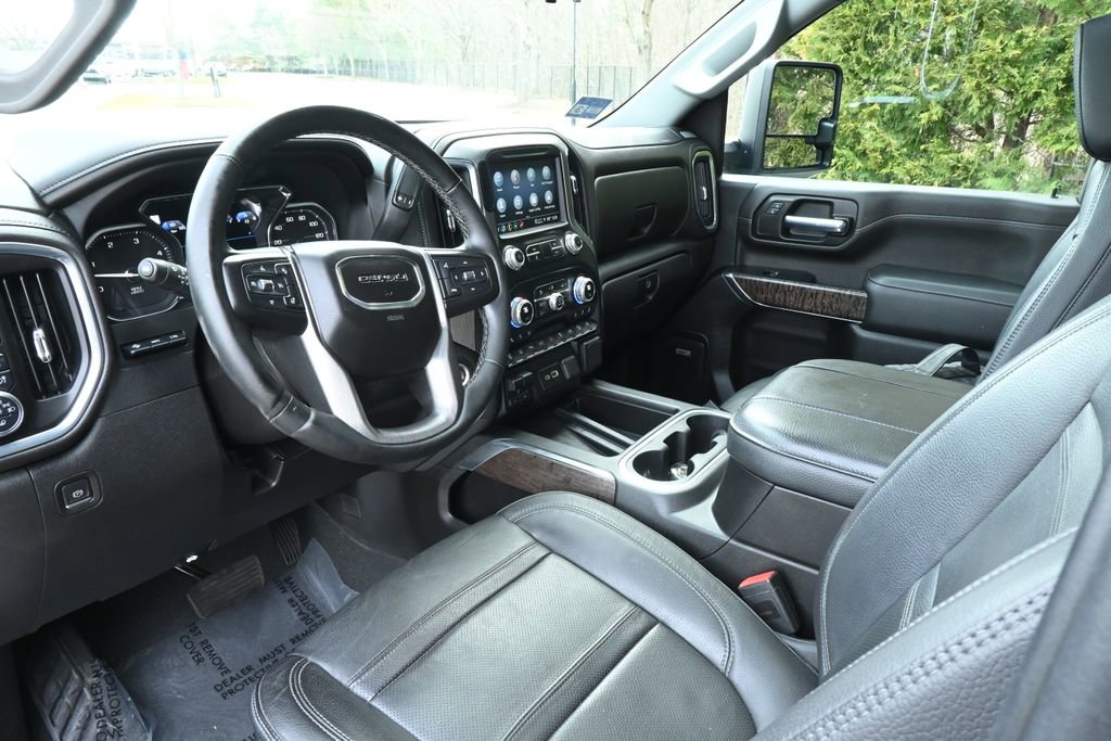 Used 2023 GMC Sierra 2500 Denali w/ Denali Black Diamond Edition image 15