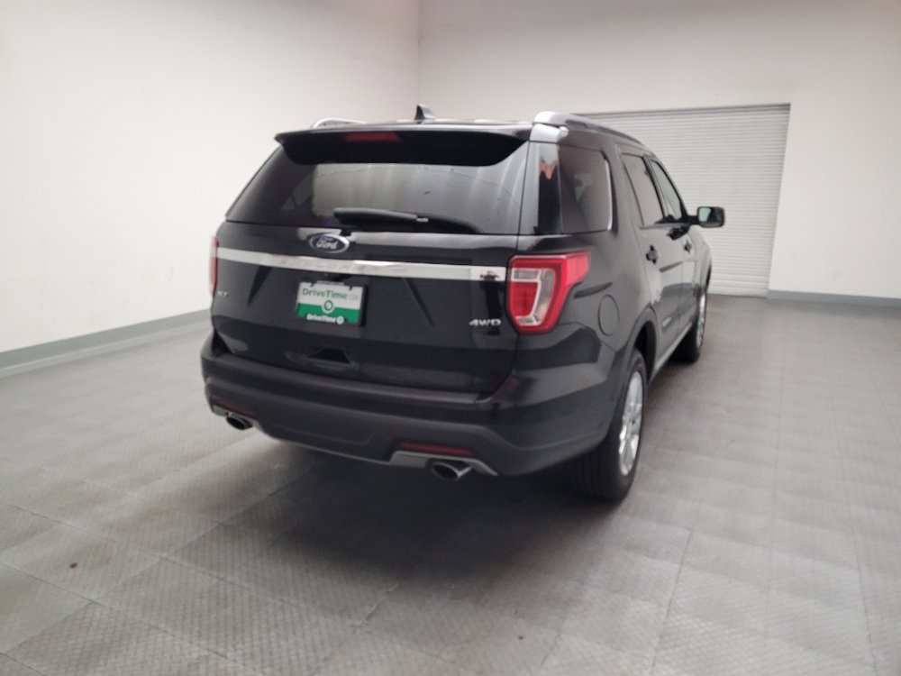 Used 2018 Ford Explorer XLT AWD/4WD image 7