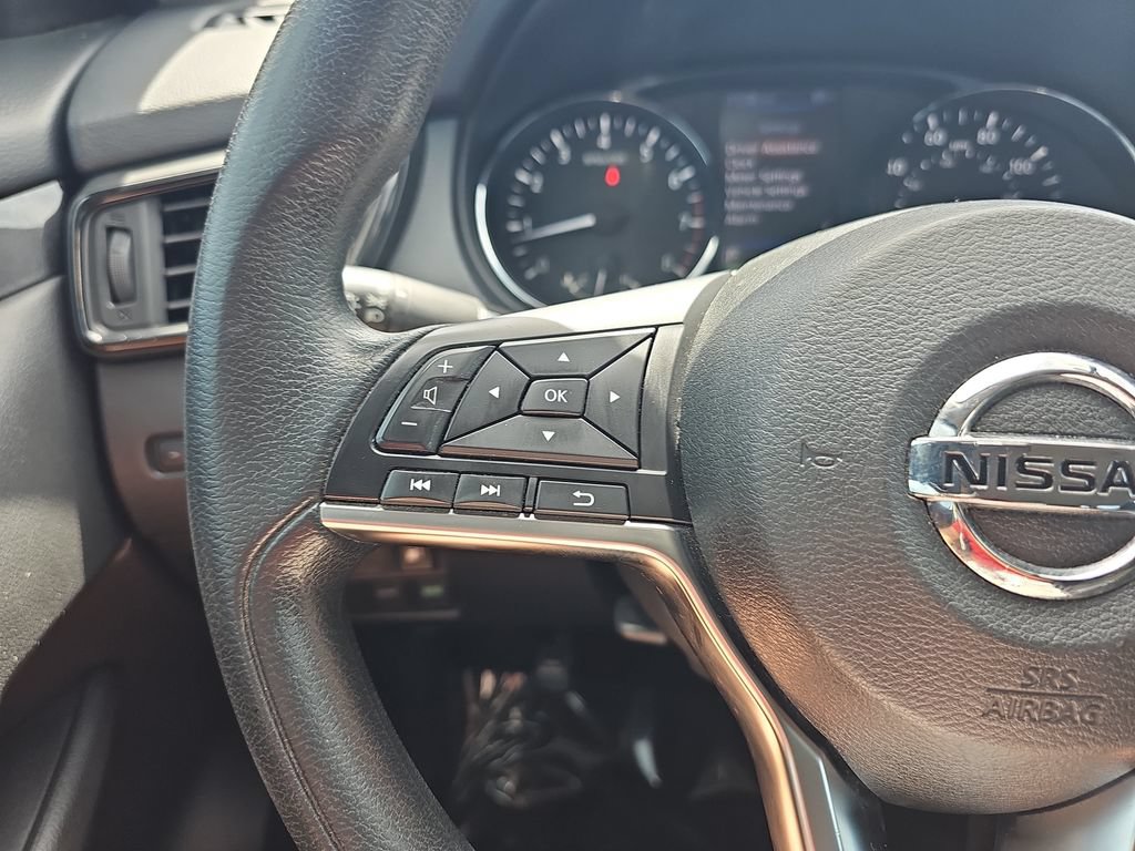 Used 2018 Nissan Rogue S FWD image 17