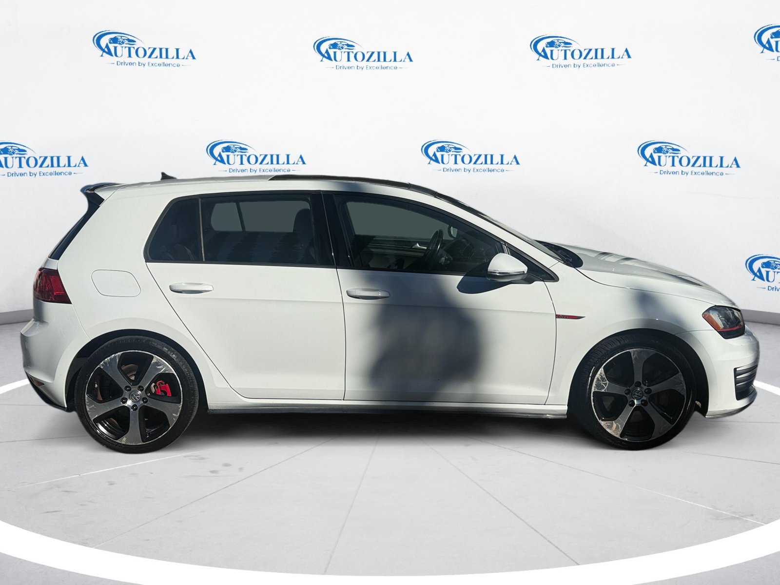 Used 2016 Volkswagen GTI Autobahn w/ Lighting Package (SEL) FWD image 6