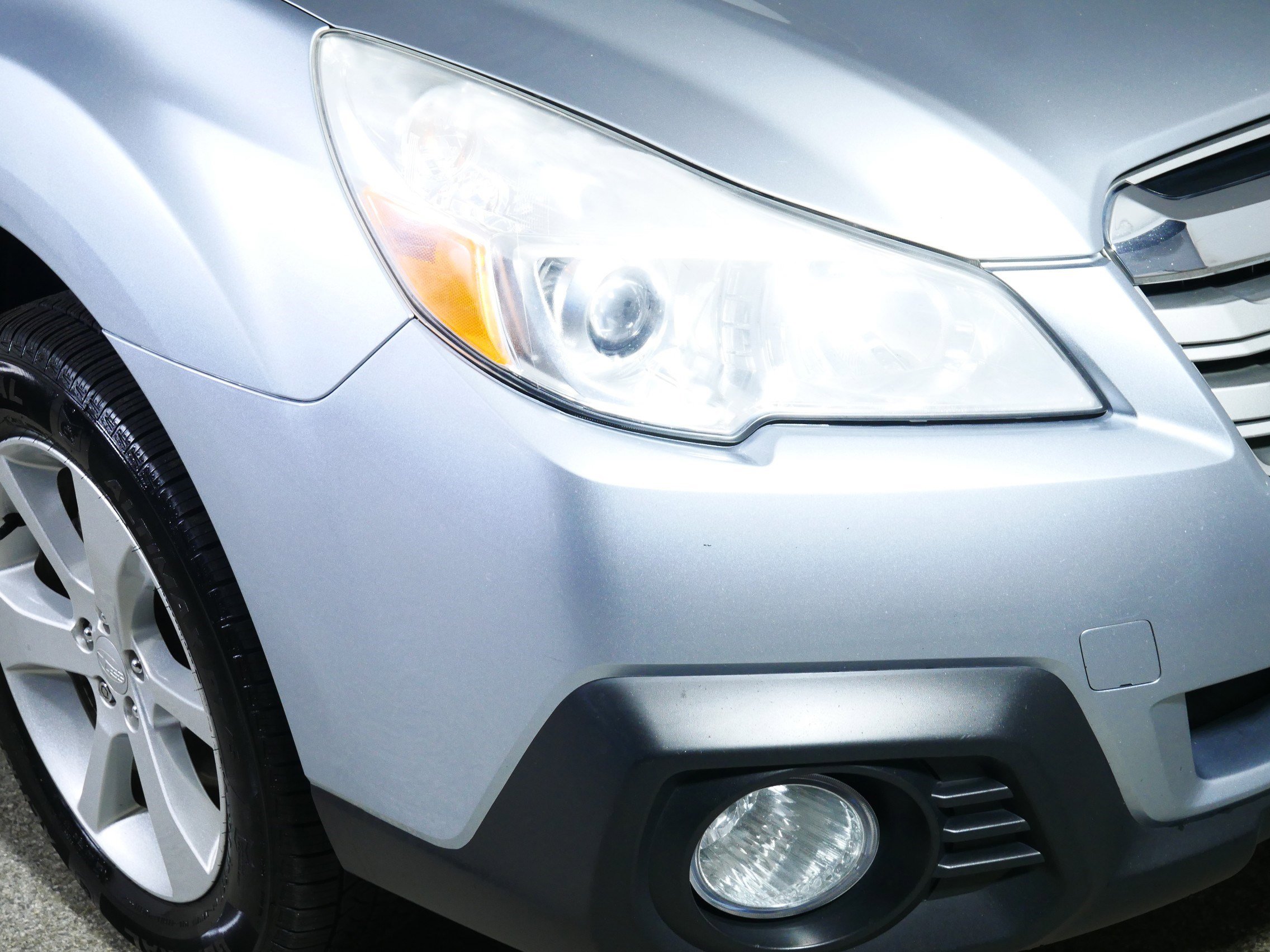 Used 2013 Subaru Outback 2.5i Premium AWD/4WD image 16