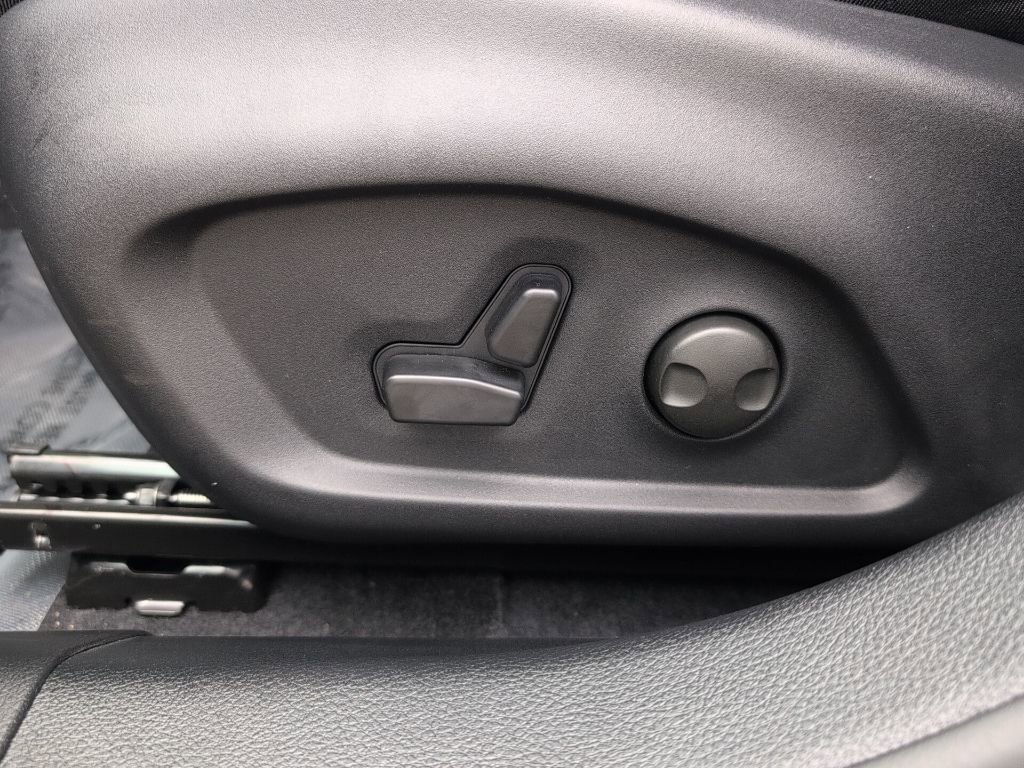 New 2026 Jeep Compass Limited image 19