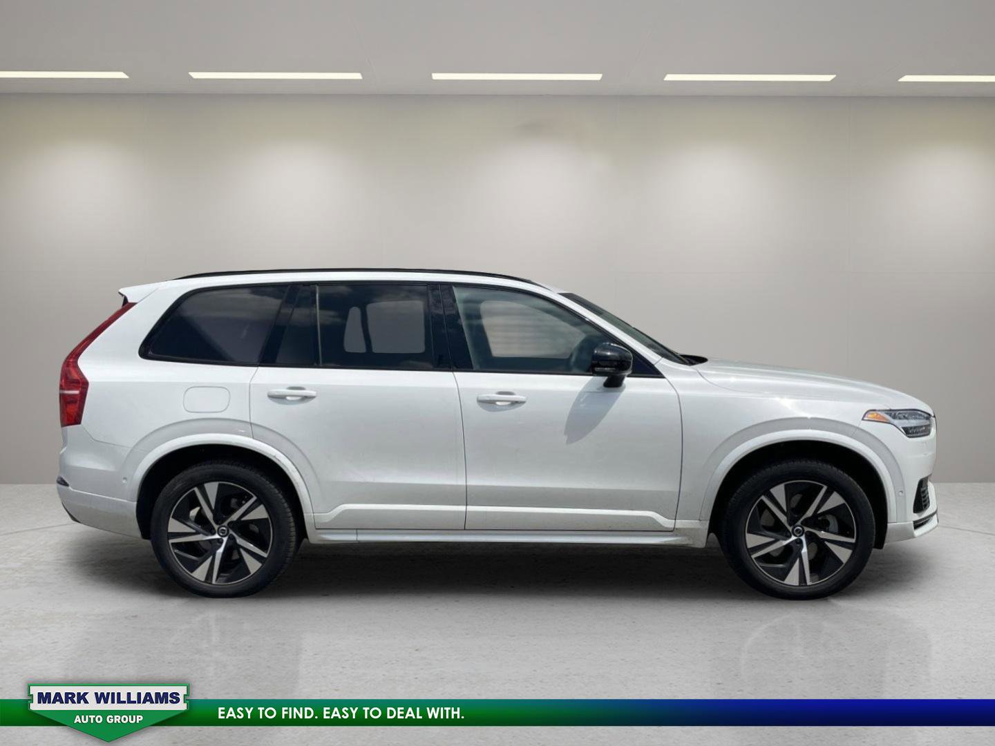 Used 2023 Volvo XC90 T8 Plus image 8