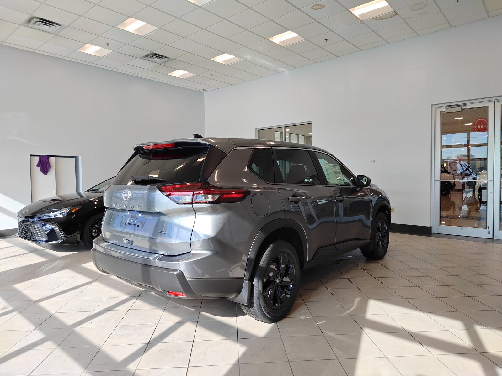 New 2026 Nissan Rogue SV AWD/4WD image 3