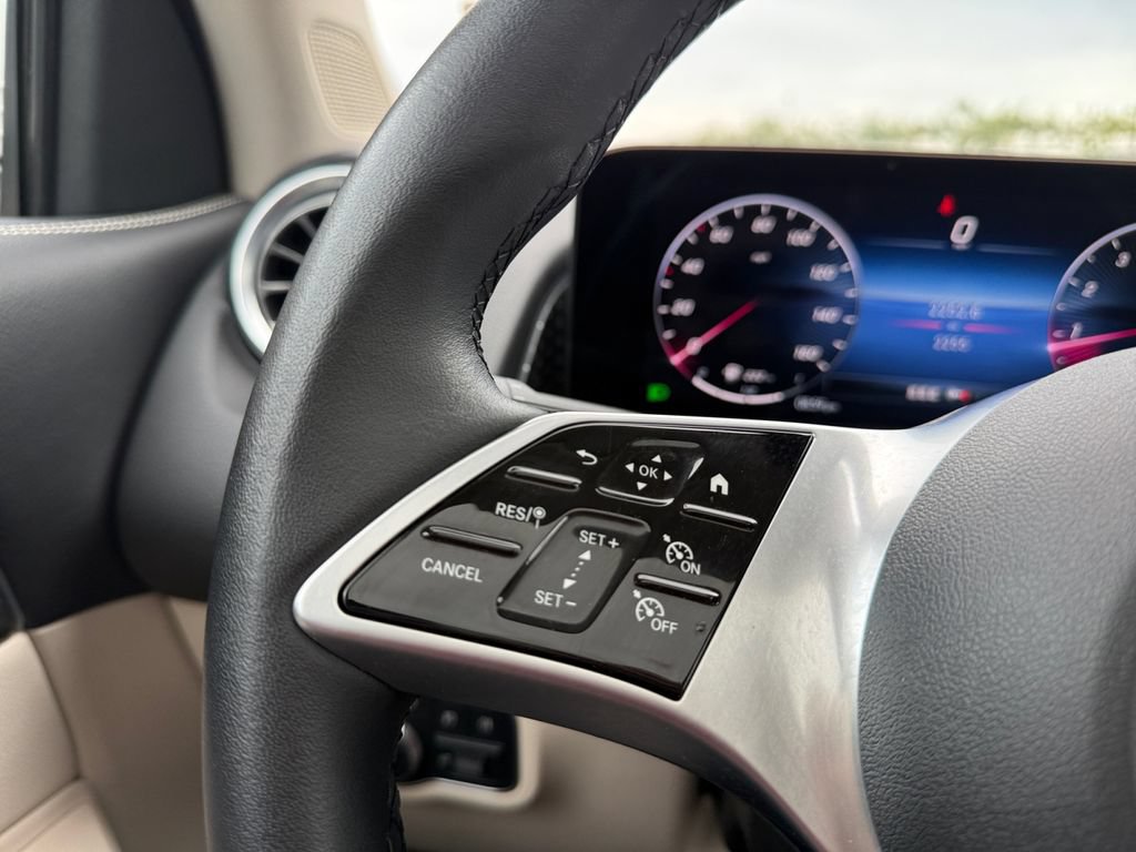 Certified 2025 Mercedes-Benz GLB 250 image 22