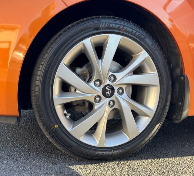 Used 2016 Hyundai Veloster image 26