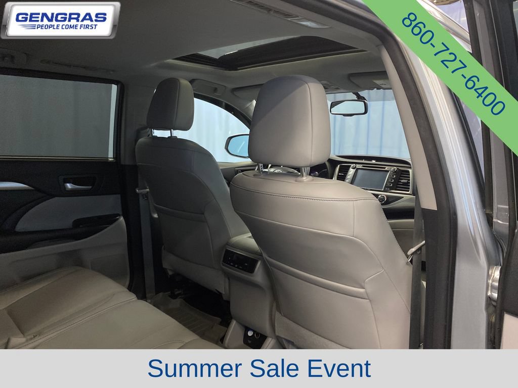 Used 2016 Toyota Highlander XLE w/ Protection Package #3 AWD/4WD image 37