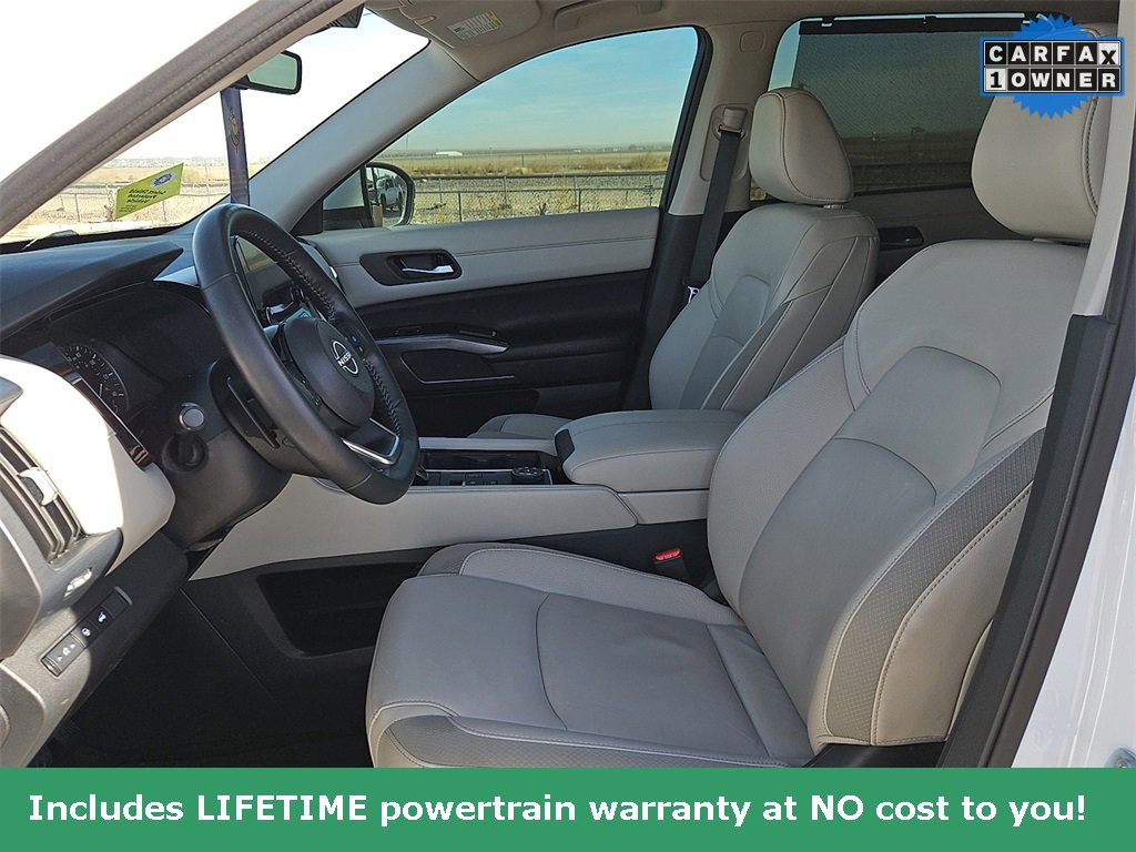 Used 2025 Nissan Pathfinder SL image 15
