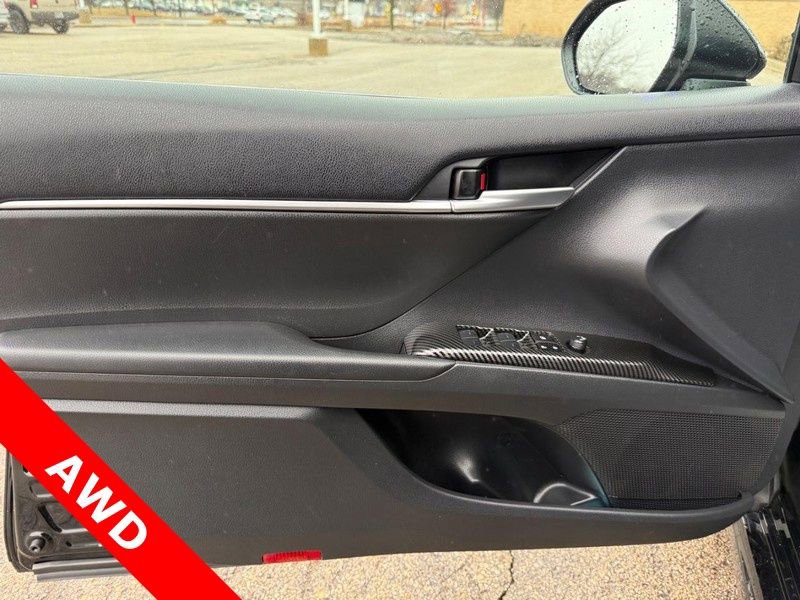 Used 2024 Toyota Camry SE image 19