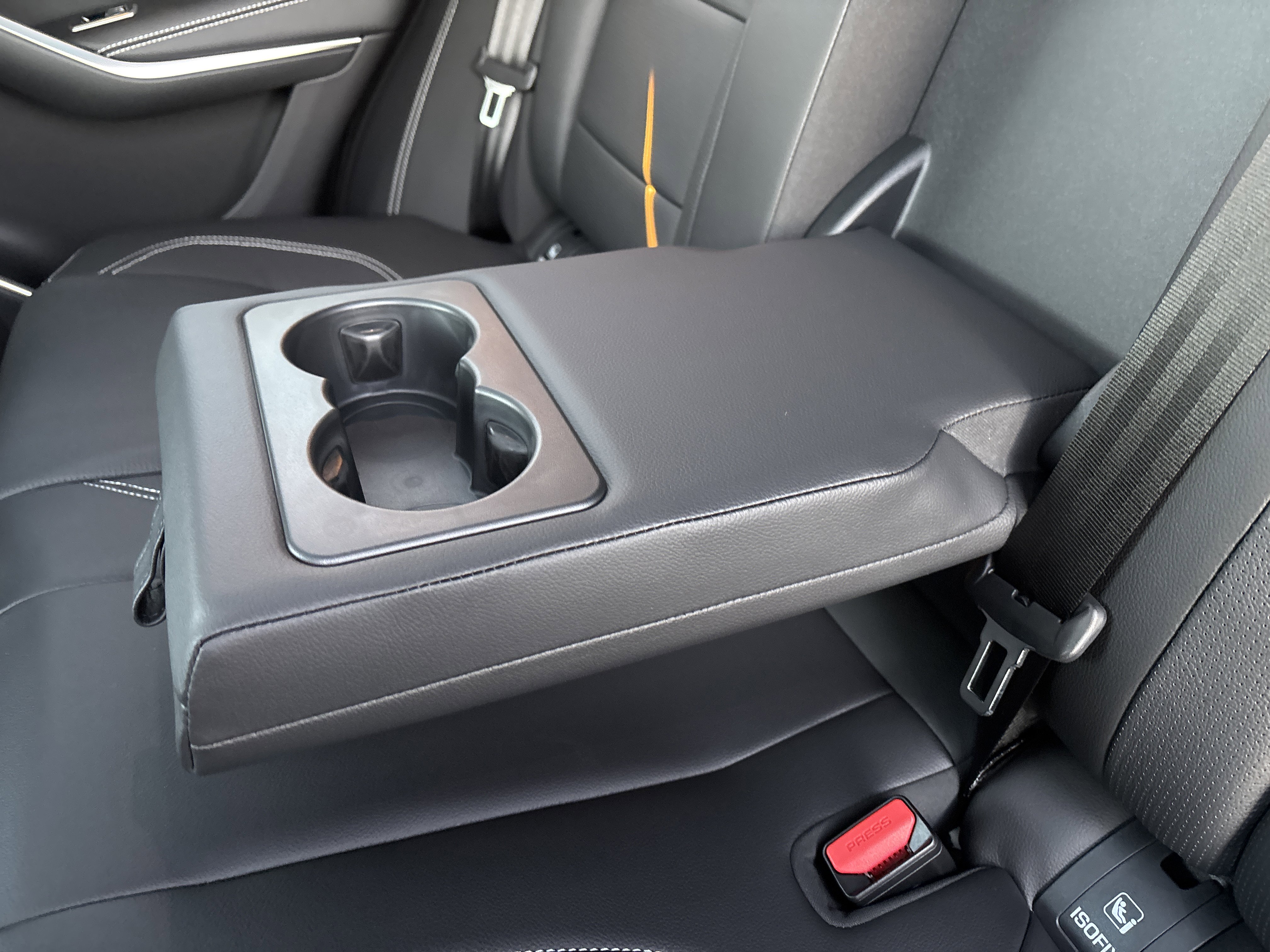 Certified 2026 Jaguar F-PACE R-Dynamic S image 19