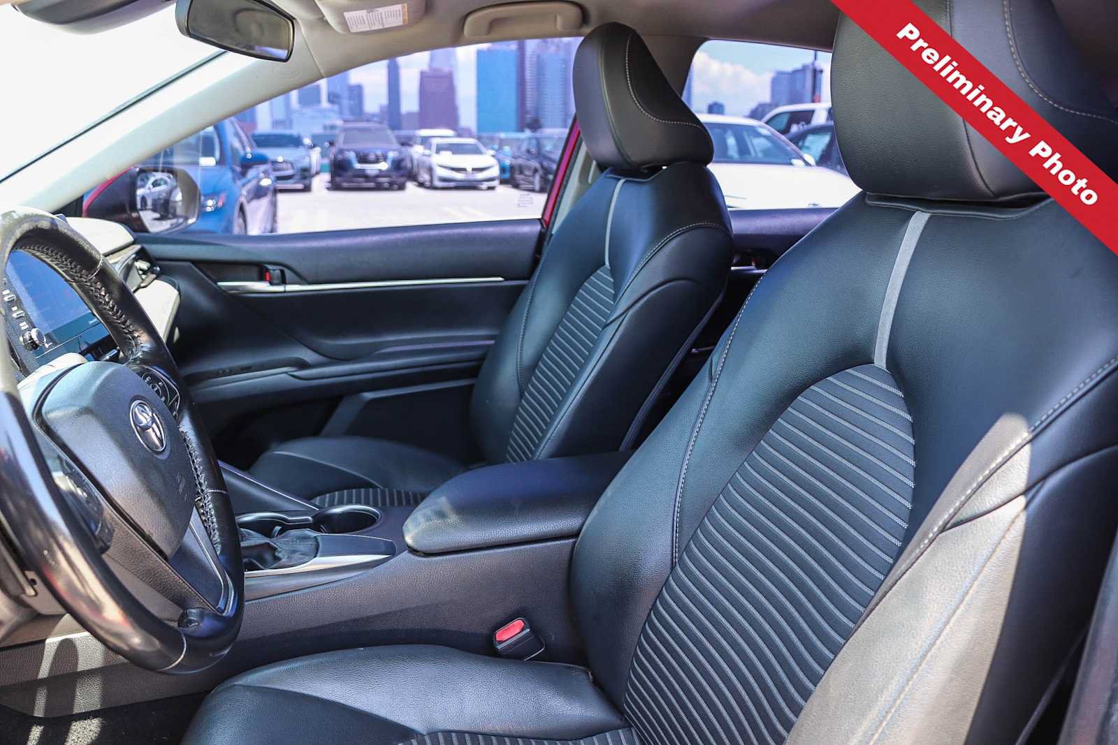 Used 2021 Toyota Camry SE FWD image 13