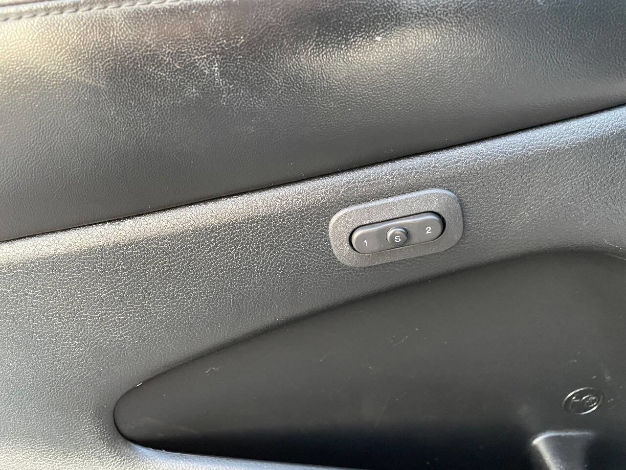 Used 2013 Jeep Grand Cherokee Limited w/ Advance Technology Group image 12