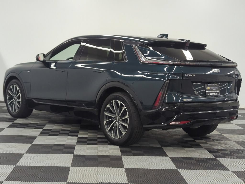 Used 2024 Cadillac Lyriq Sport AWD/4WD image 5