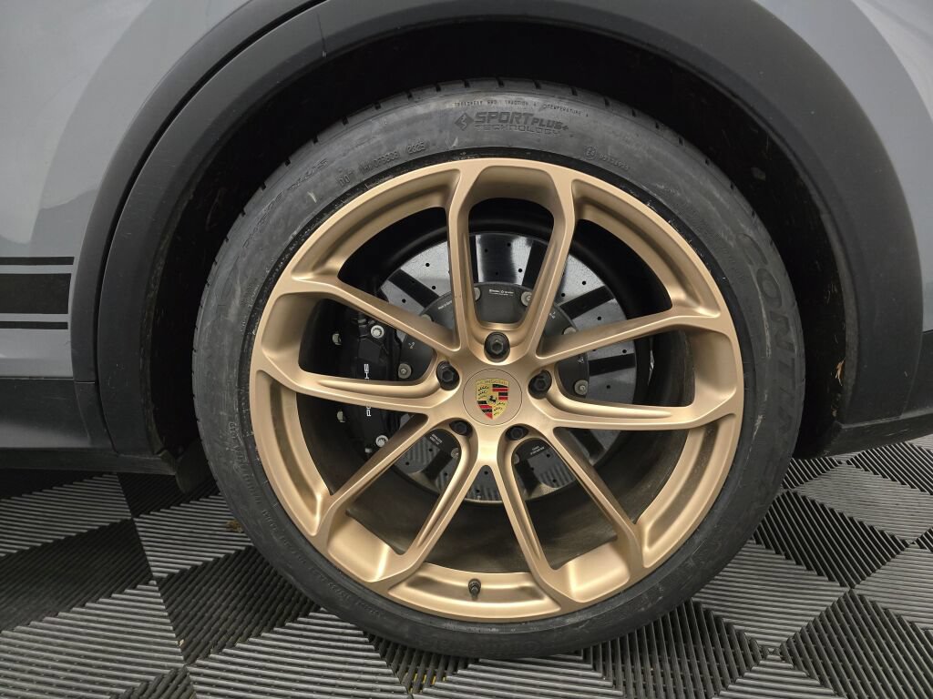 Certified 2024 Porsche Cayenne Turbo GT AWD/4WD image 23