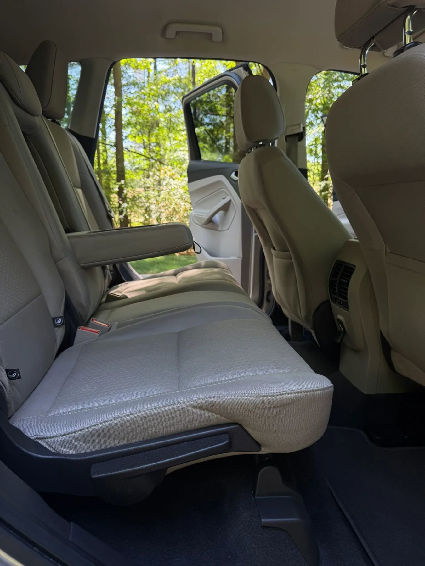 Used 2017 Ford Escape SE FWD image 12