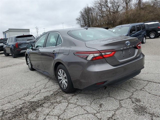 Used 2021 Toyota Camry LE image 6