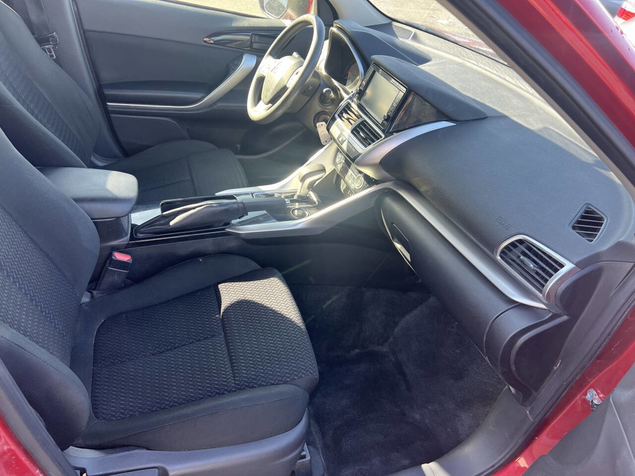 Used 2018 Mitsubishi Eclipse Cross ES image 23