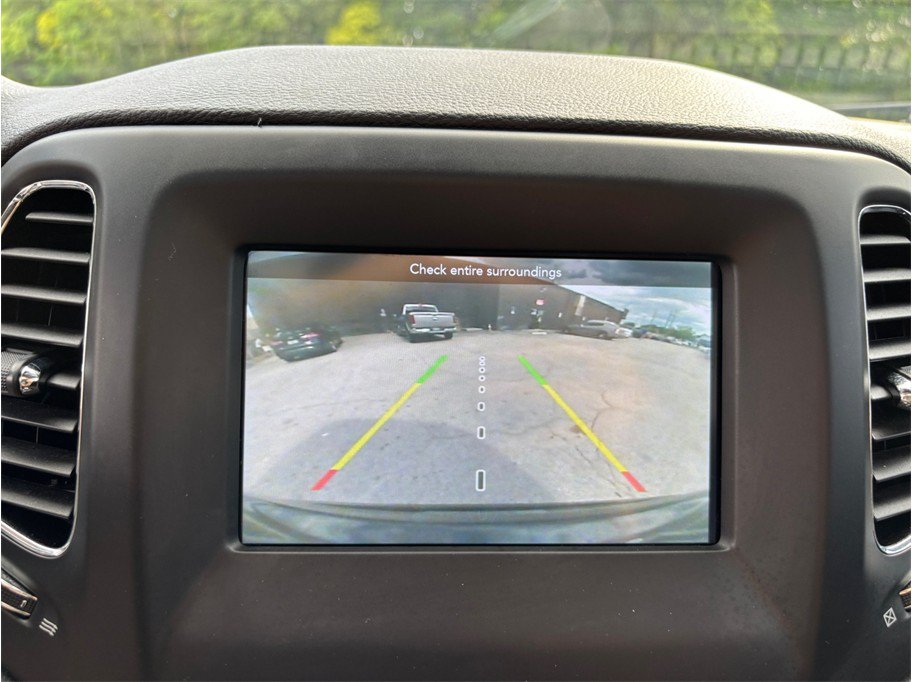 Used 2020 Jeep Compass Latitude w/ Popular Equipment Group FWD image 25