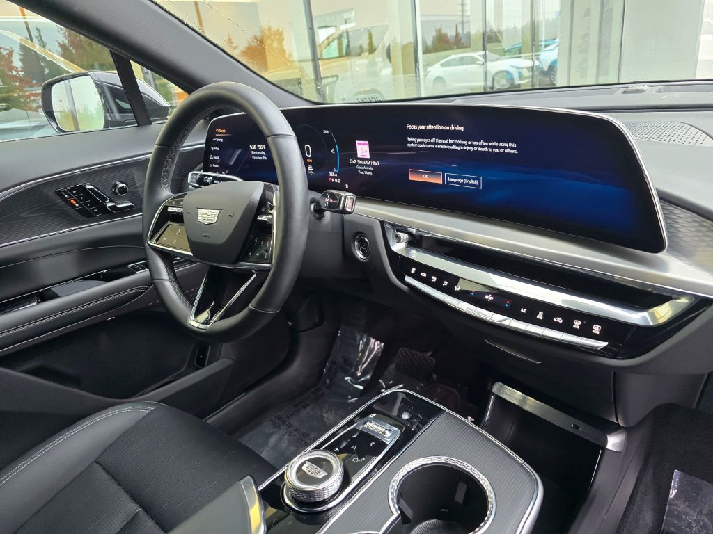 Certified 2025 Cadillac Lyriq Luxury AWD/4WD image 12